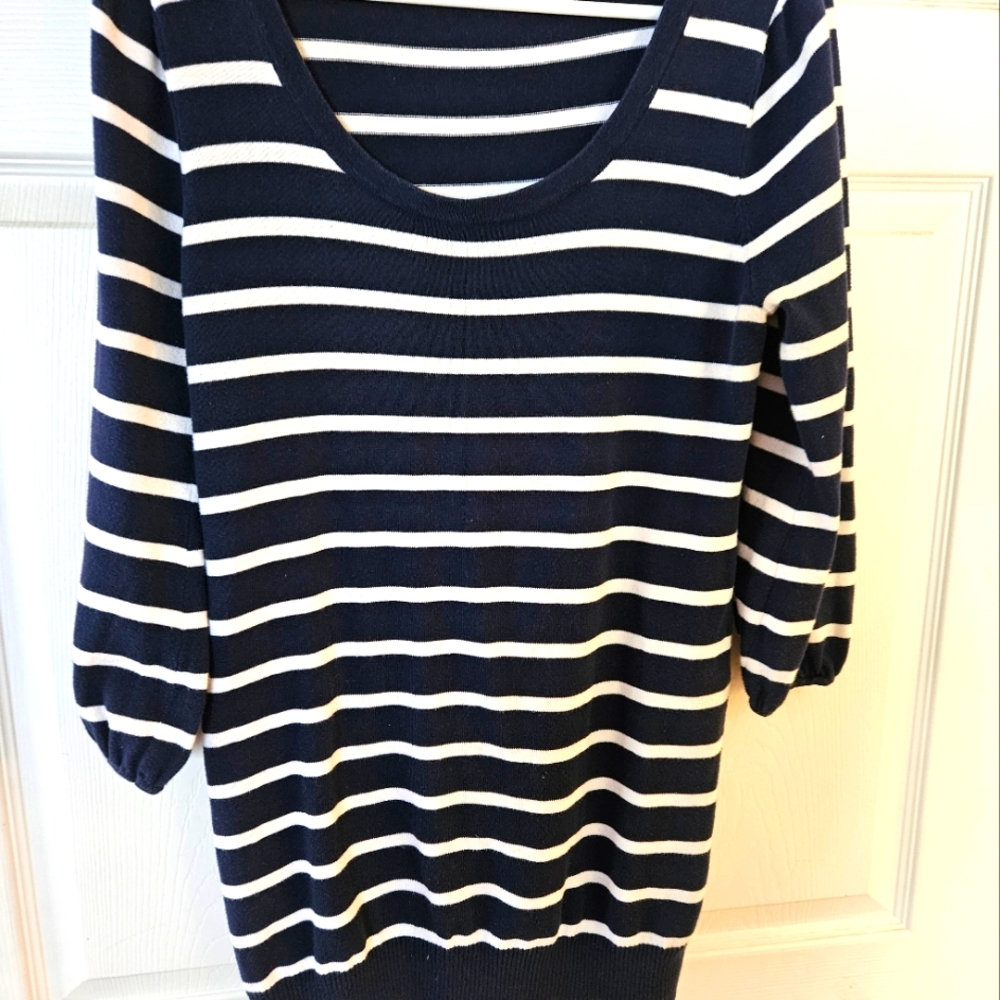 Forever21 Navy/white strike top